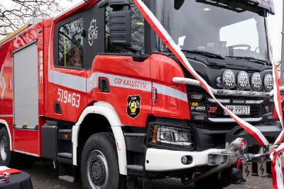 Uroczyste przekazanie ciężkiego samochodu_1