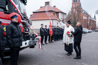Uroczyste przekazanie ciężkiego samochodu_77