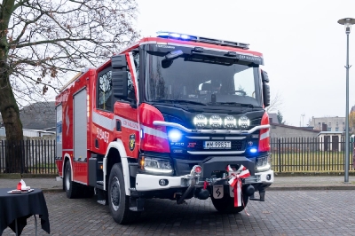 Uroczyste przekazanie ciężkiego samochodu_100